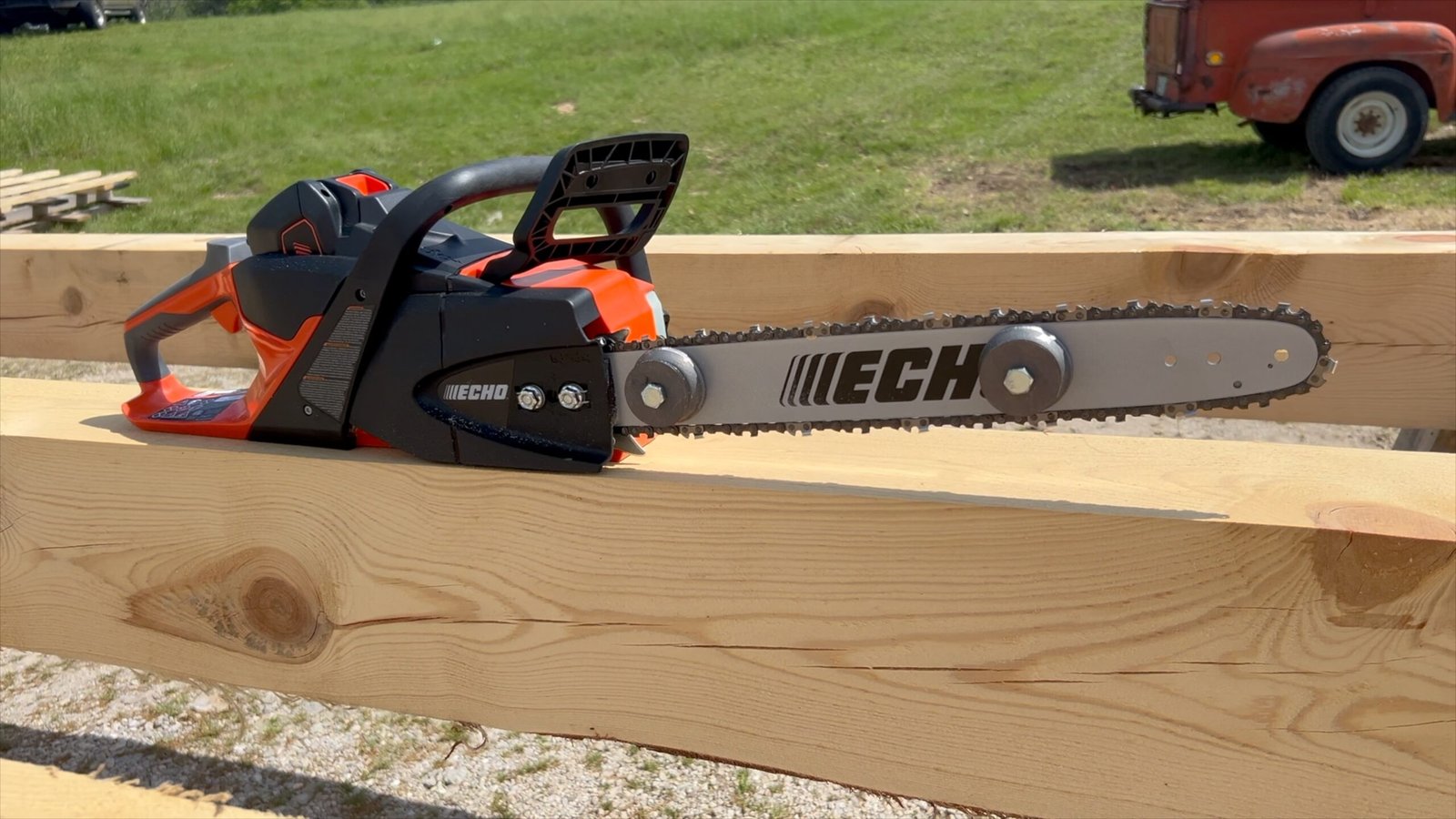 Cordless Electric Chainsaw with Bar Guides